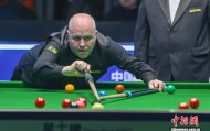 世界杯手机观看软件-2026斯诺克世界公开赛：约翰·希金斯战胜海菲尔德晋级64强|中新社|利亚姆·海菲尔德|玉山县|江西|苏格兰_新浪体育_新浪新闻